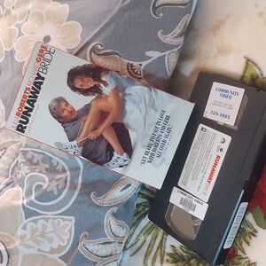 Runaway Bride VHS Tape